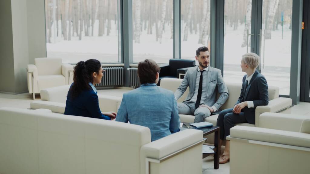 4 reasons looking inward beats comparing yourself to peers