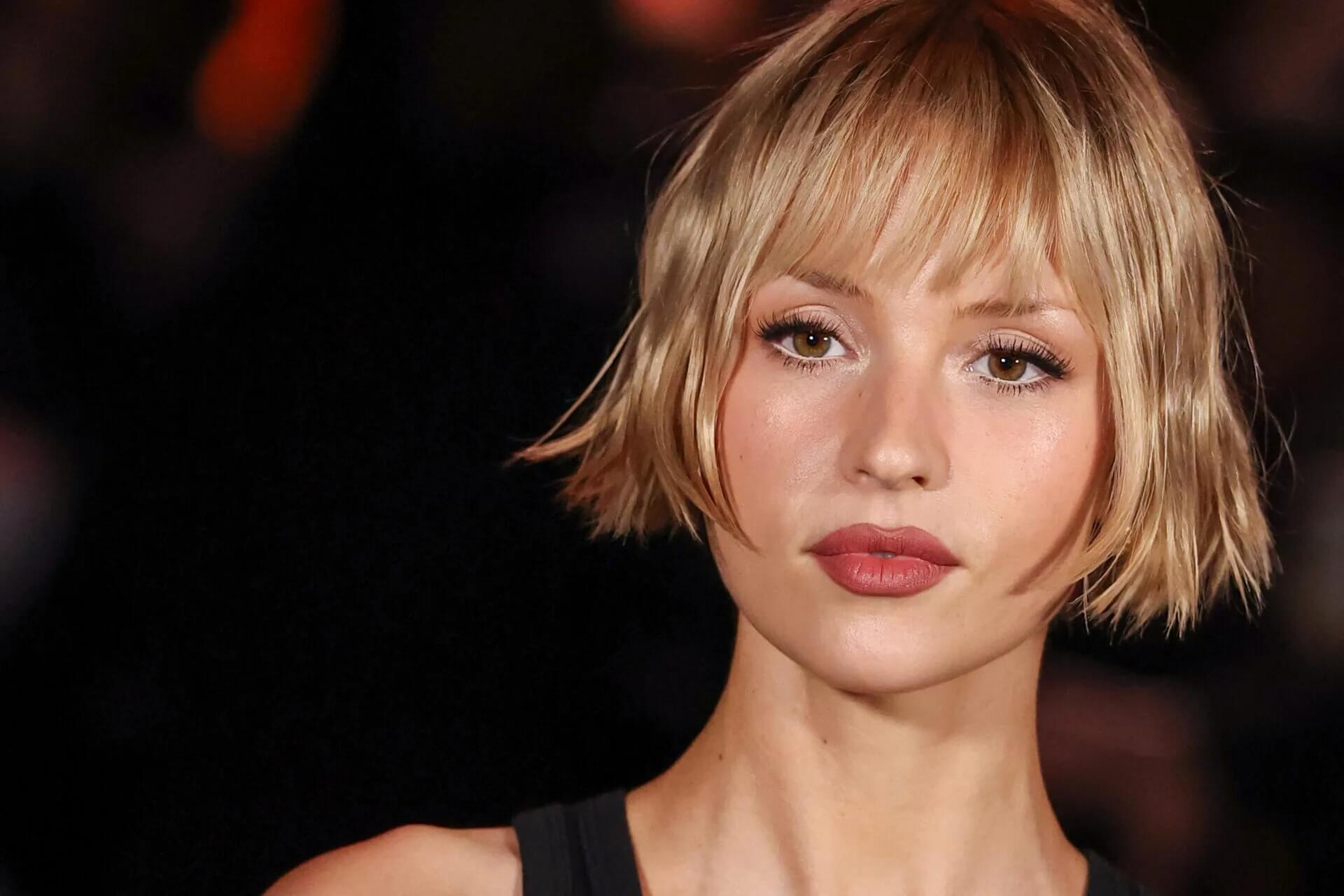 « On parle la langue de l’amour » : Angèle fait de rares confidences ...