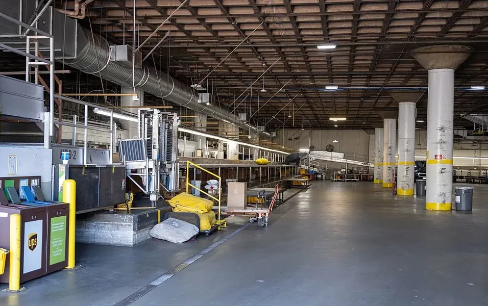 Inside the life of a package handler