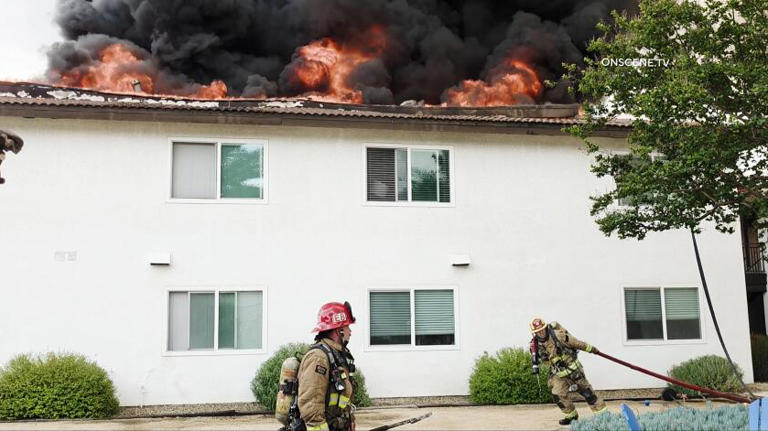 Fire displaces 100 people at apartment complex near UC Riverside