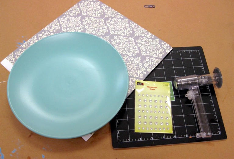 The cutest dollar store cake stand DIY for any celebration