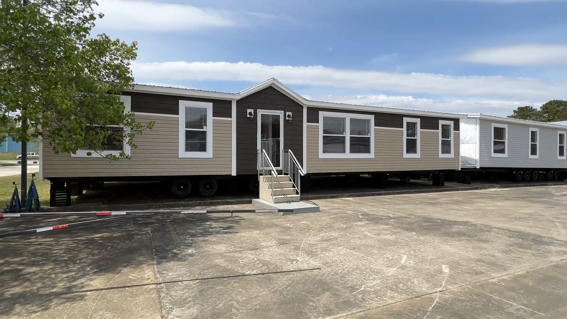 Boulder by Hamilton Homebuilders | 3 bed, 2 bath mobile house tour