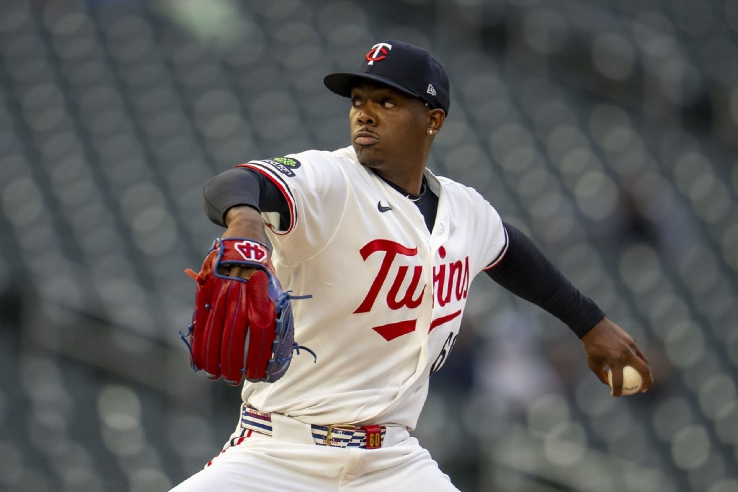 Twins looking to break out of funk in Cleveland quickly