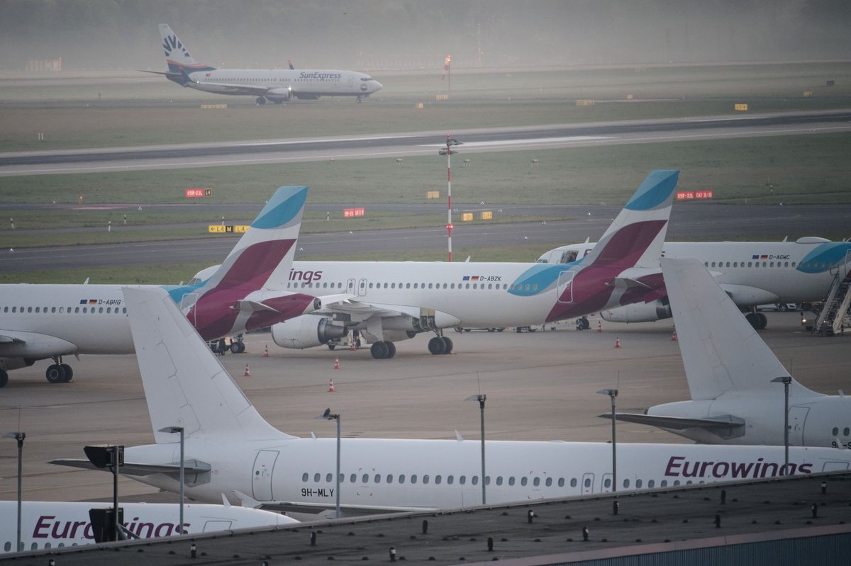 Plötzliche Warnung im Cockpit! Irres Manöver am Flughafen Düsseldorf