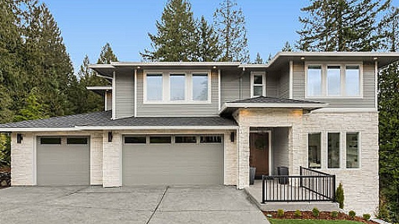 15 exterior paint colors to spruce up a bland garage
