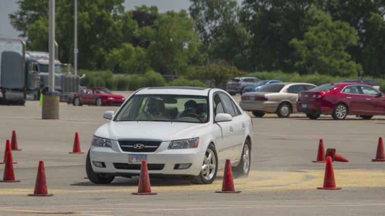 Local teen driving course teaches emergency maneuvers and crash avoidance