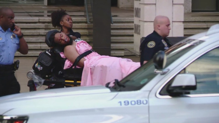 Suspect in custody after barricading himself in Hale Boggs building ...