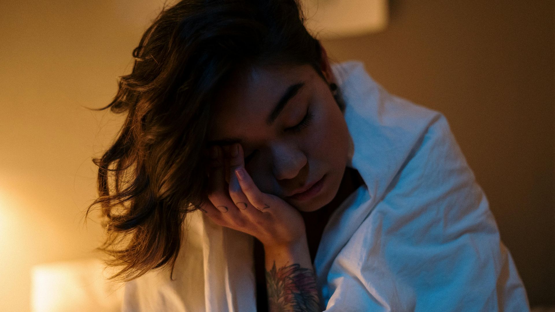 20 reasons you wake up tired even after a full night’s sleep