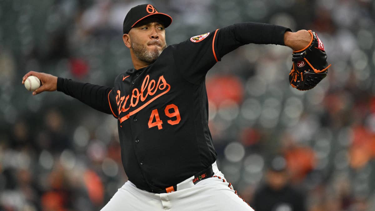 Orioles re-sign pitcher to major league deal