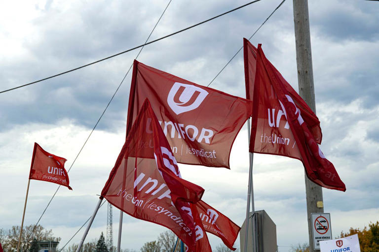 Victoria transit workers vote overwhelmingly in favour of strike action