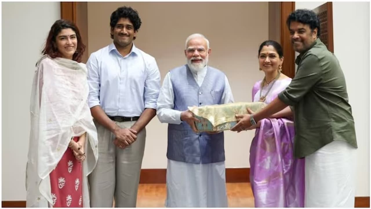 Khushbu Sundar meets PM Modi, invites him to daughter Avantika's wedding