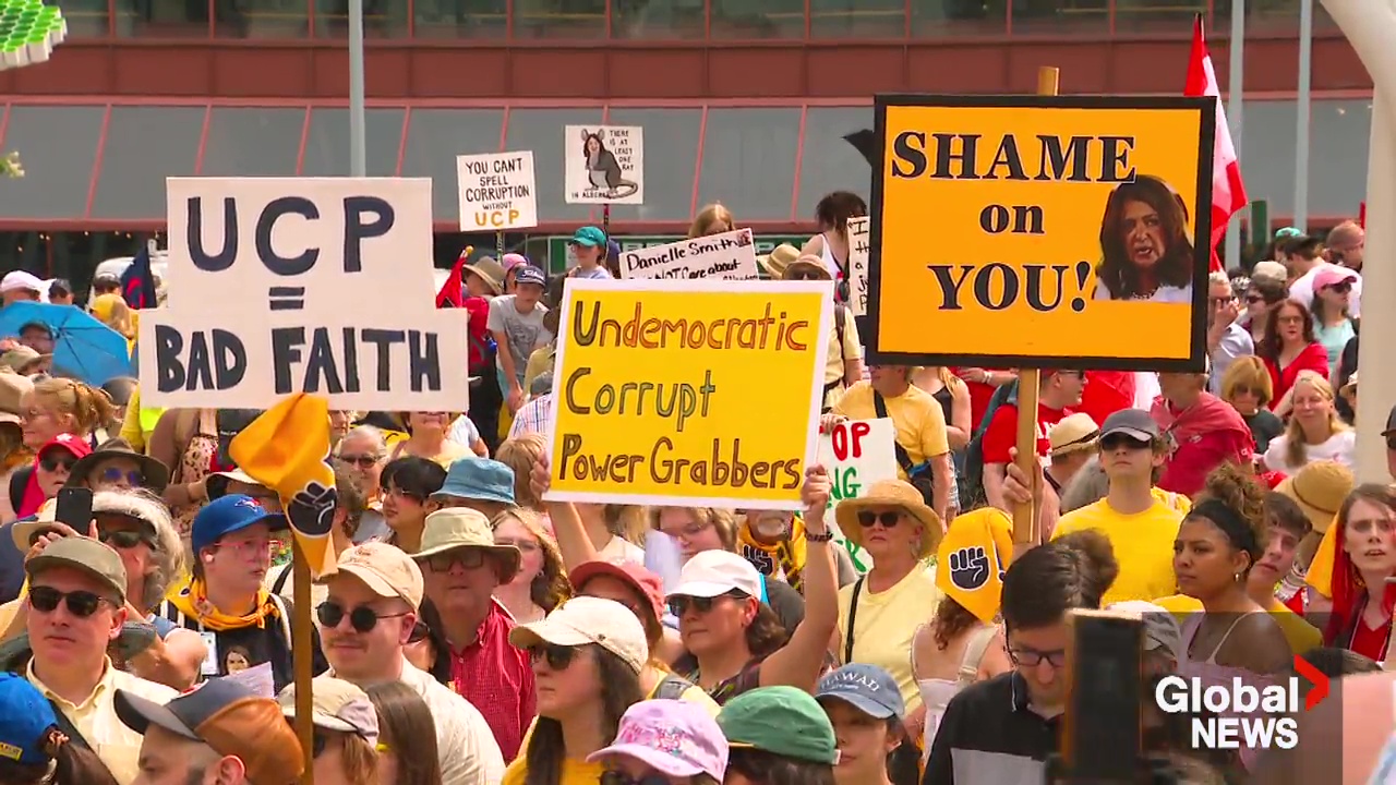 Hundreds rally for Alberta-wide day of protest