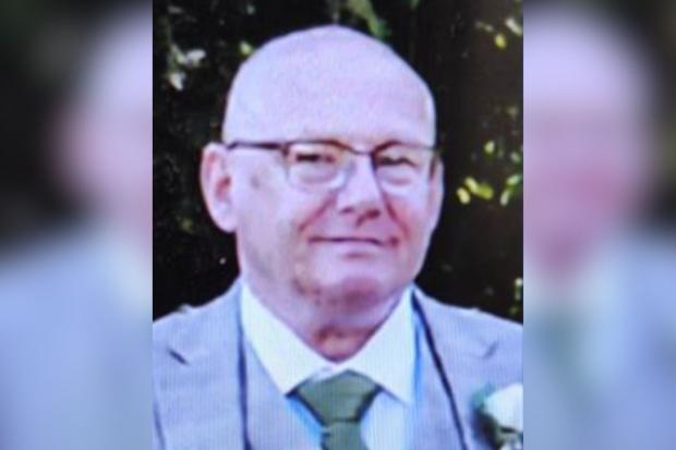 Police appeal to find missing Oldham man Christopher, 58