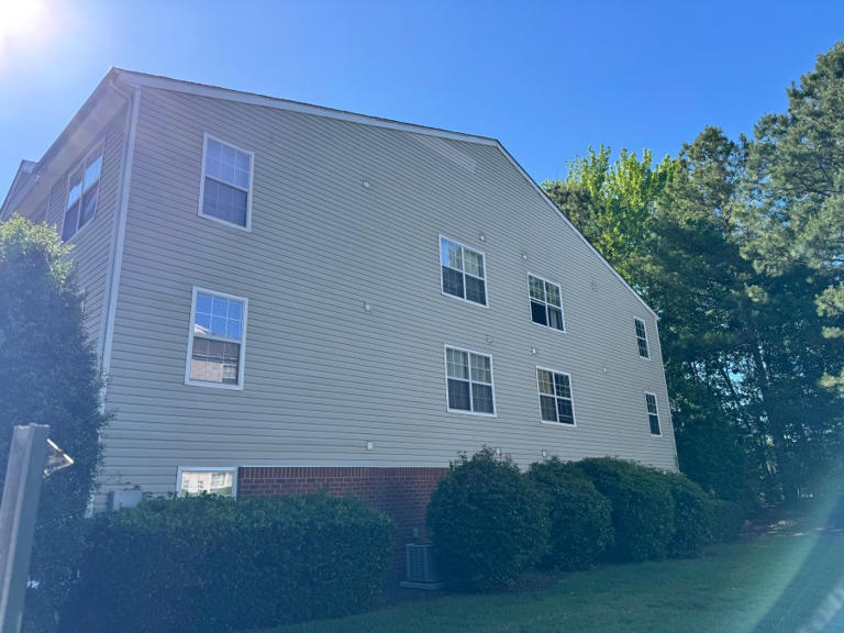 Small apartment fire in Newport News leaves adult with burns