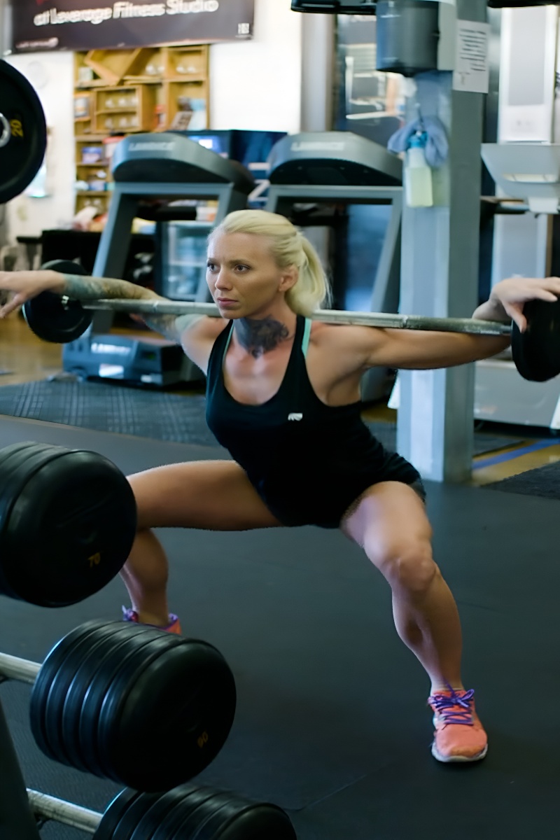 From anorexia to strength through aerial arts