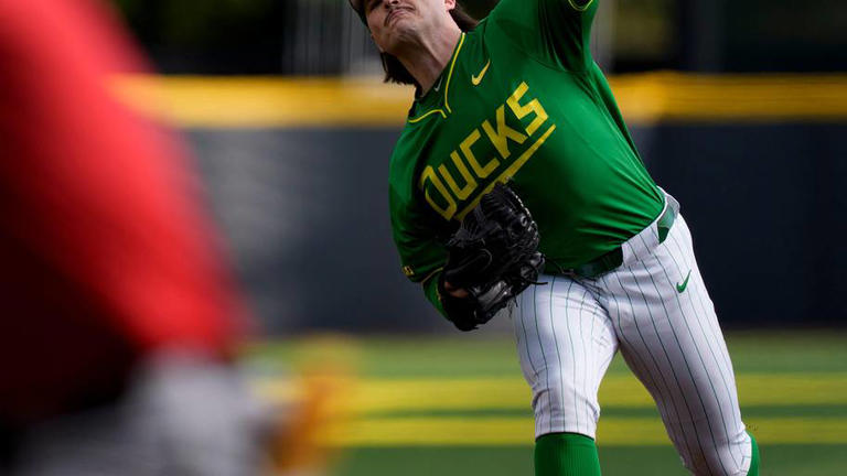 Winners and losers from Oregon's win vs. Yale in Eugene baseball regional