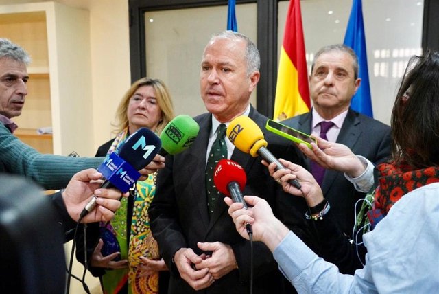 Melilla pide elecciones anticipadas y acusa al Gobierno de protagonizar ...