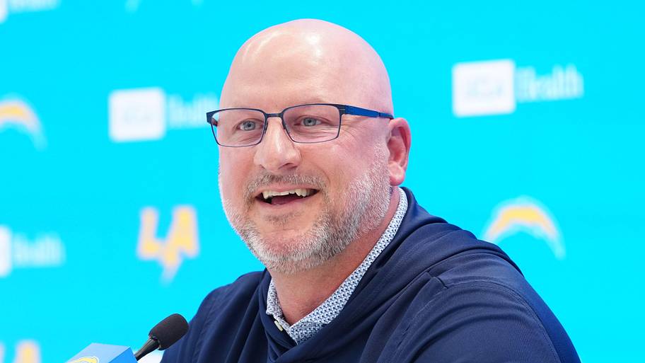 Chargers show faith in offensive line signing with near-record ...