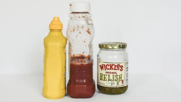 The condiment crisis: 8 reasons to avoid open-container sauces