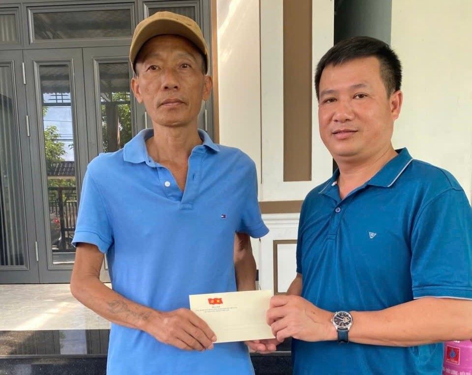 Thăm hỏi, động viên đoàn viên có hoàn cảnh khó khăn tại Đồng Hới