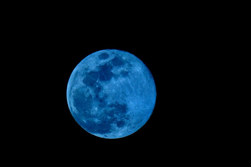 Photo inspiration: Visual Reference: How To Watch Rare Blue Moon As It Illuminates Irish