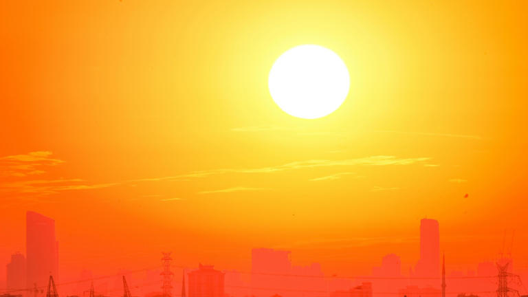 Photo inspiration: Visual Reference: A Rare May Heat Dome Is Roasting Europe London Just