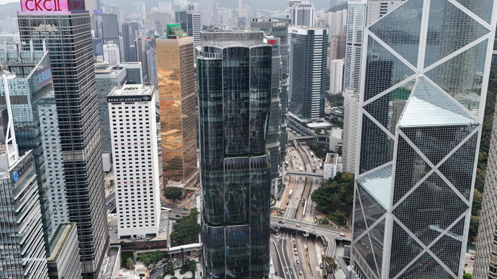 Hong Kong dépasse la Suisse: Nouveau leader de la gestion de fortune