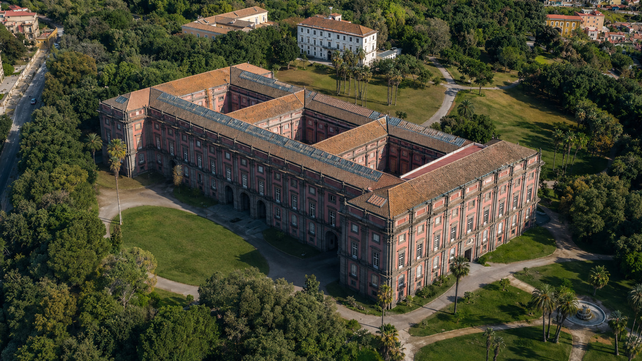 Museo Nazionale di Capodimonte above Naples parkland