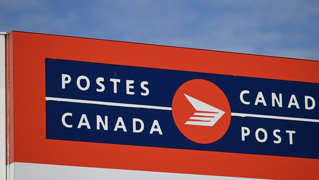 Canada Post workers conclude vote on tentative contract