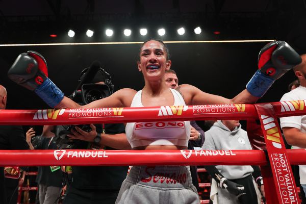 Serrano equals women's knockout record in quick stoppage vs. Hanson