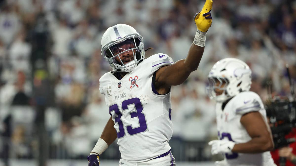 Fantasy football roster strategy: Recognizing when to hold or drop a ...