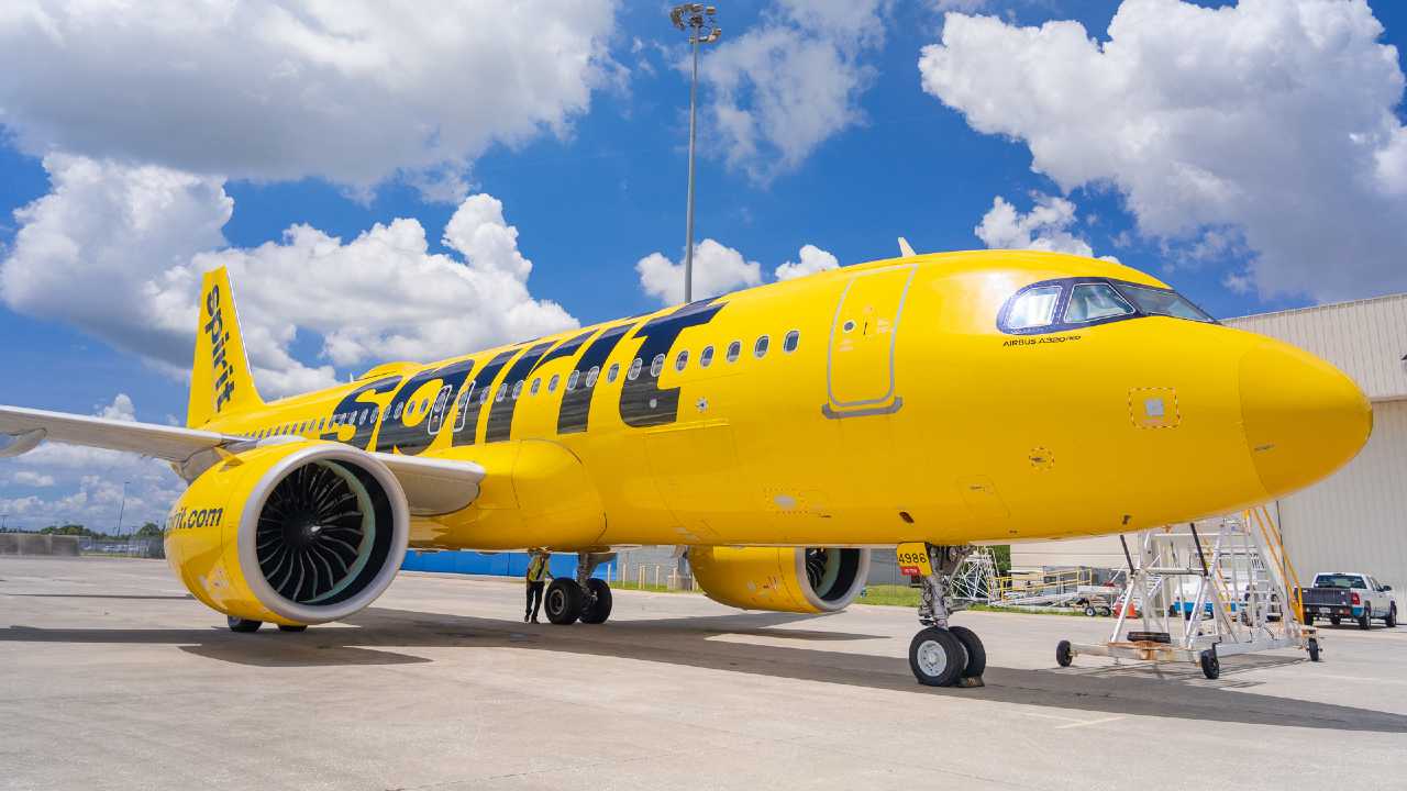 'Our yellow friend:' Spirit's last plane at Orlando International ...