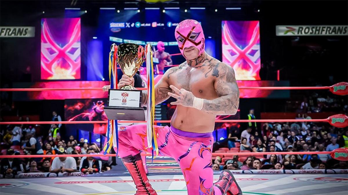 ¡Triunfo con dedicatoria especial! Villano III Jr conquista la Copa Jr ...
