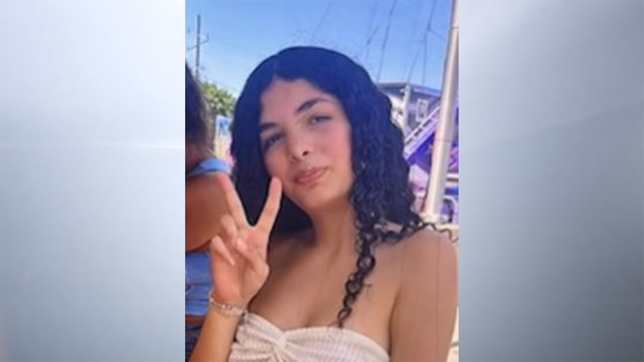 IMPD seeks help finding 14-year-old girl missing from Indy's far east side