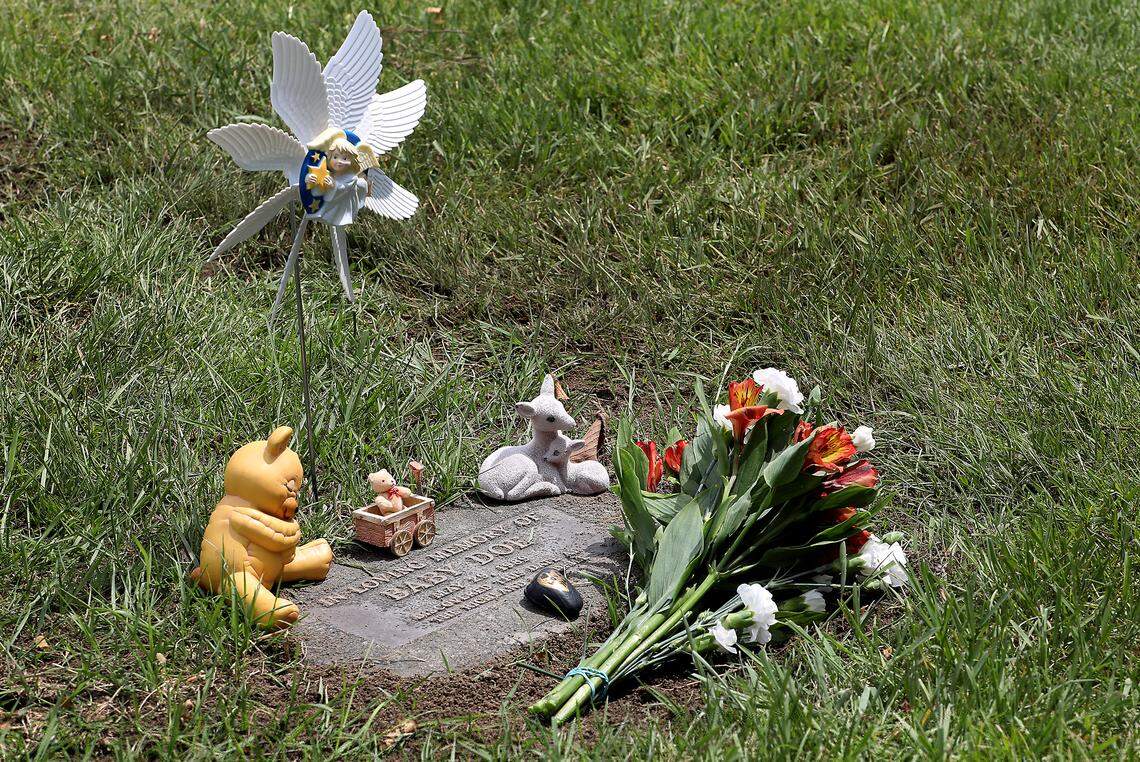 Baby found in Tri-City landfill 37 years ago reburied after DNA testing