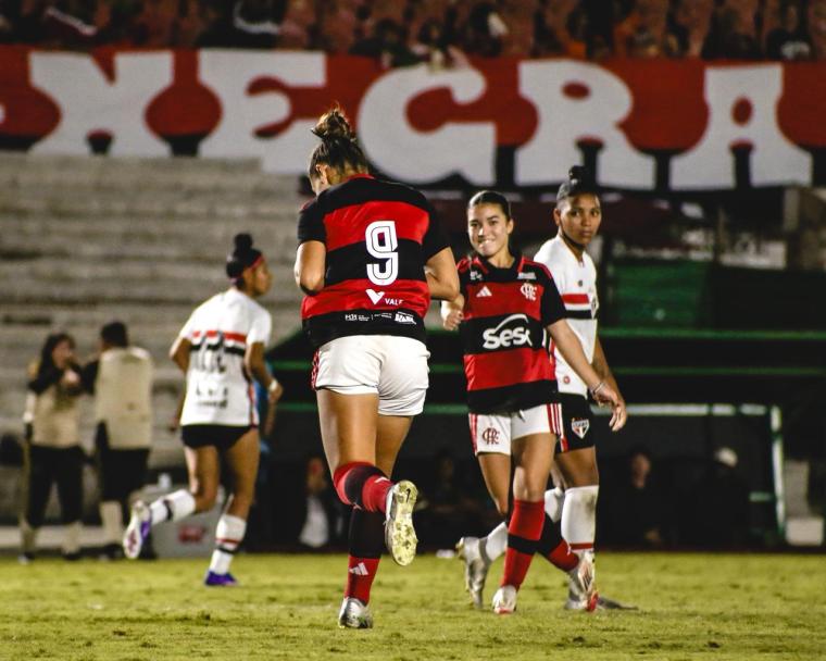 Flamengo bate São Paulo e confirma bicampeonato brasileiro sub-20