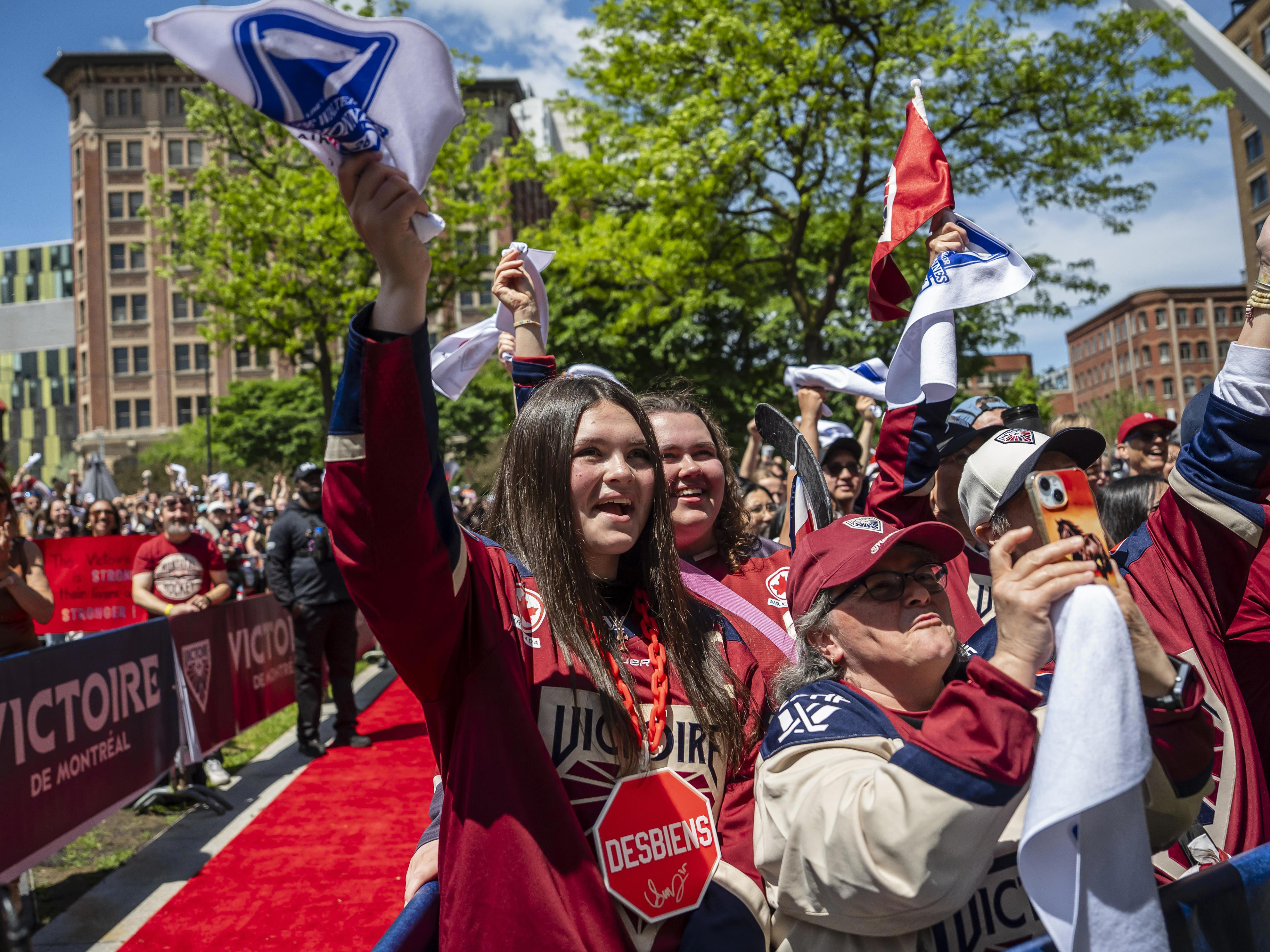 Montréal: Défilé de la Victoire Honore le Sport Féminin