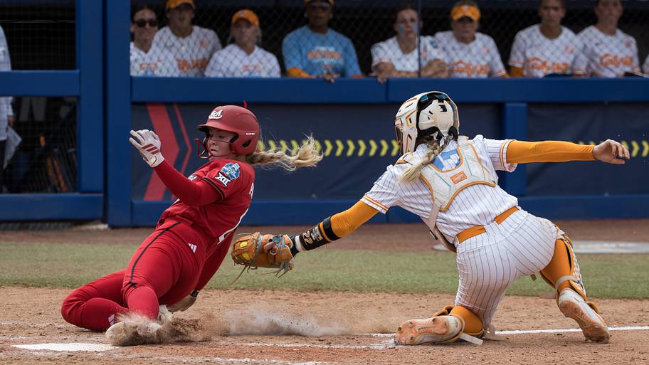 Texas Tech softball fans react after gut-wrenching 2-1 WCWS loss to ...