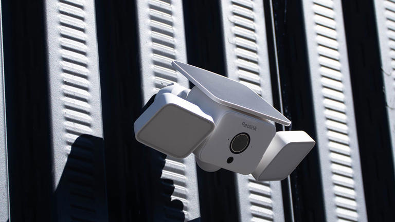 Reolink solar floodlight camera review