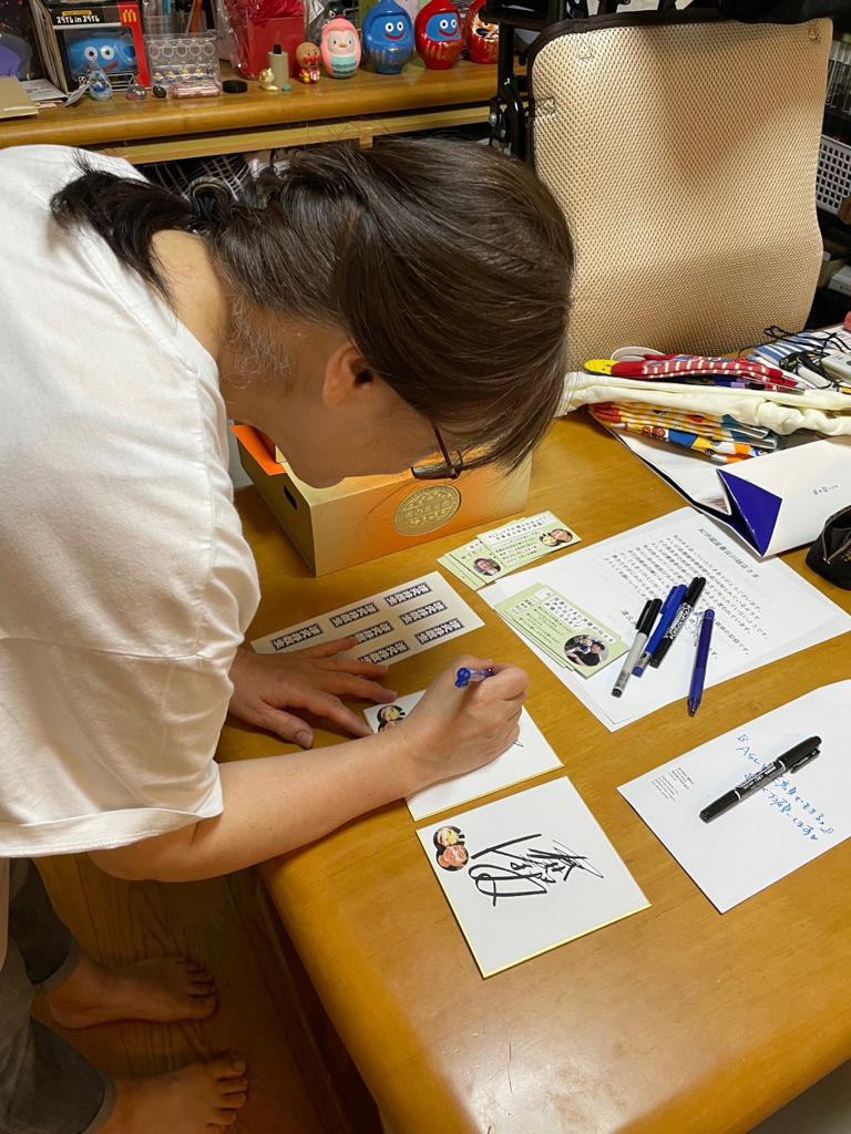 1週間に2センチずつ腕が上がらなく…ALSの「ニャンちゅう声優」が