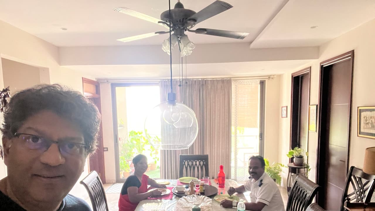 'This class system has to go': Hyderabad man's team lunch with driver, house help wins hearts