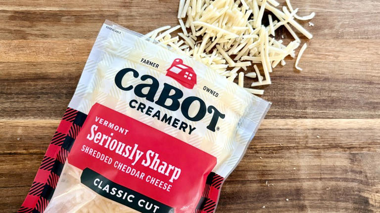 8 shredded cheese brands to buy and 4 to leave on the shelf