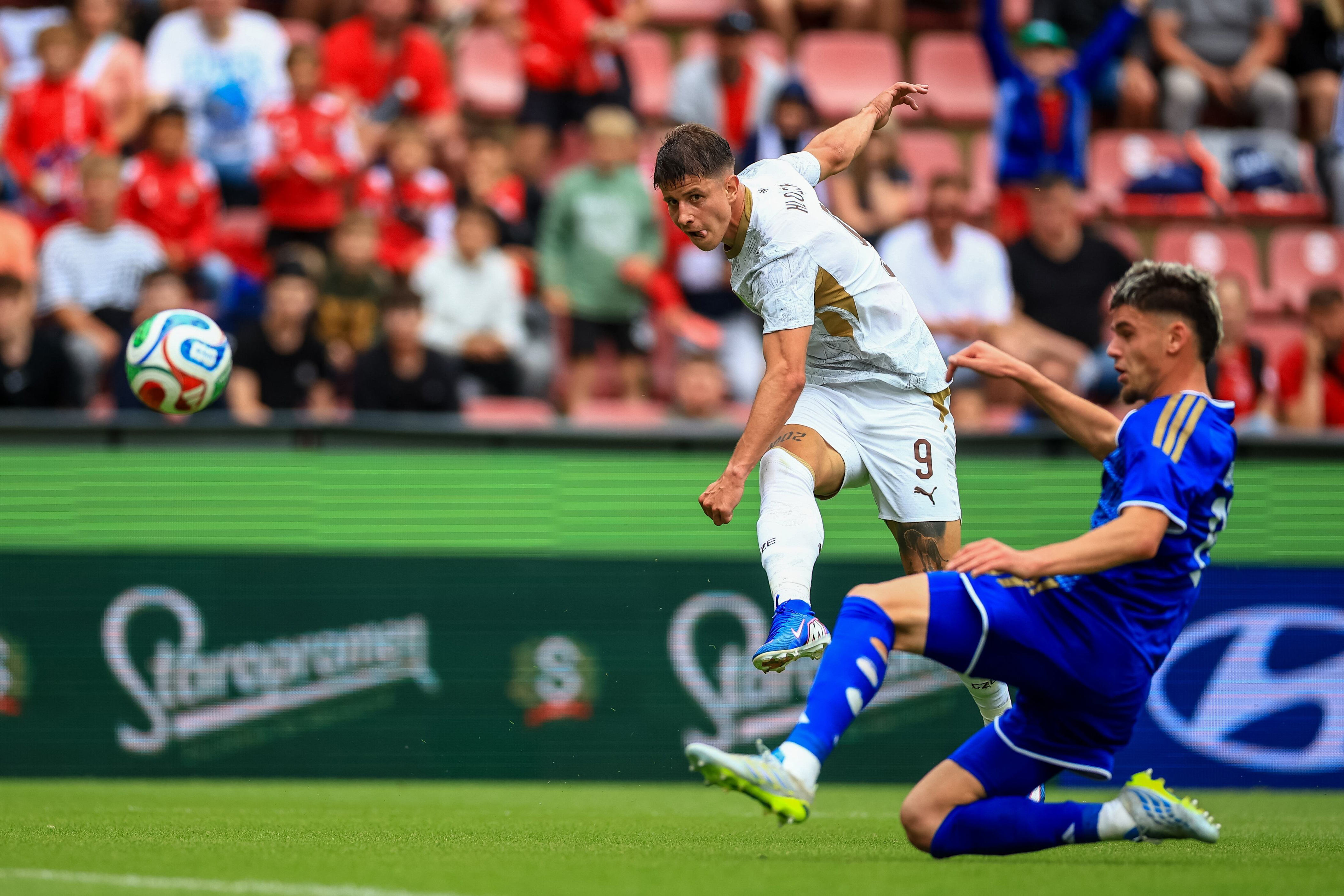 Czech Republic, Japan secure World Cup prep wins