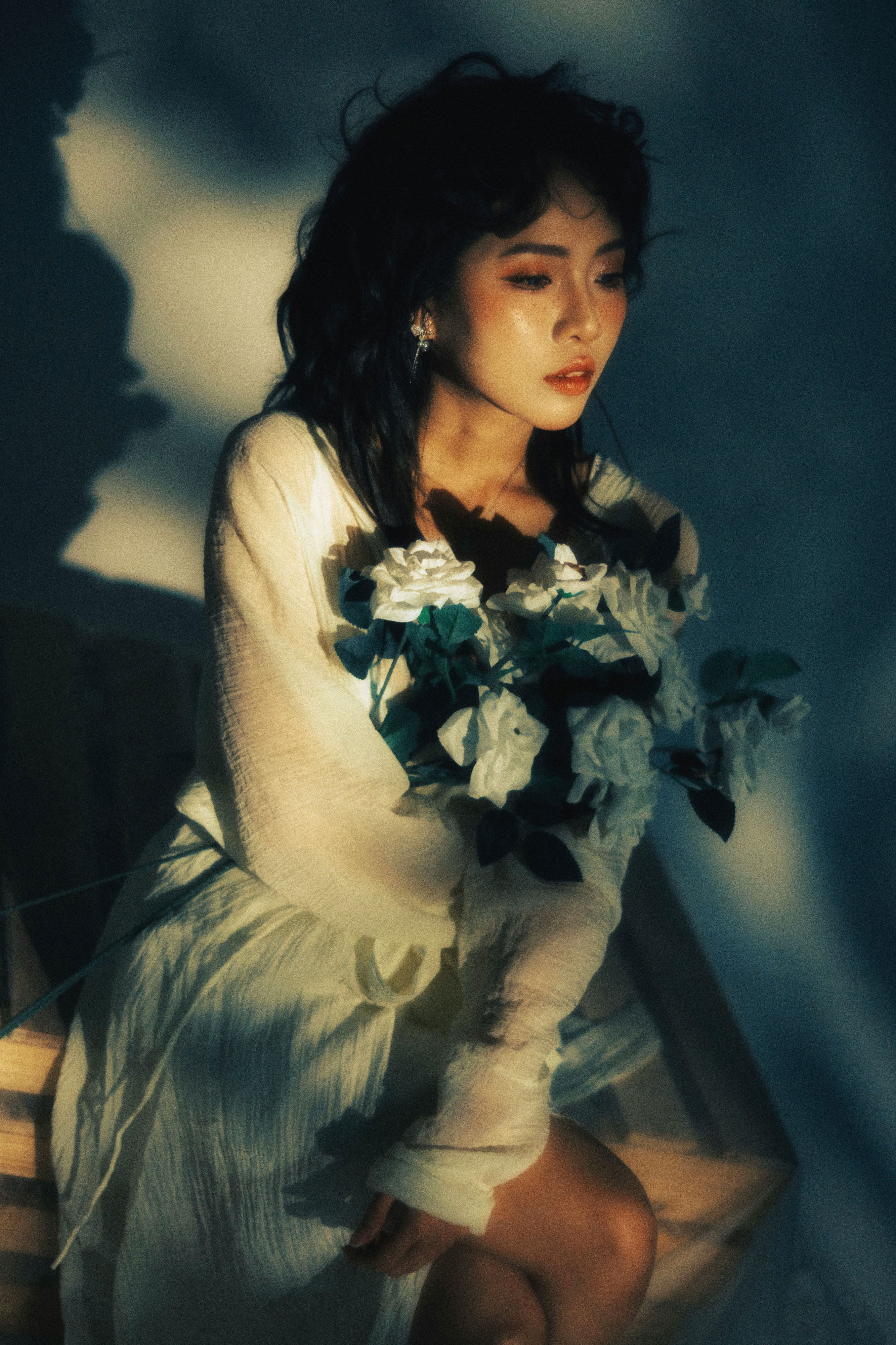 蓝调、柔光、复古｜把 90 年代的浪漫锁进写真里