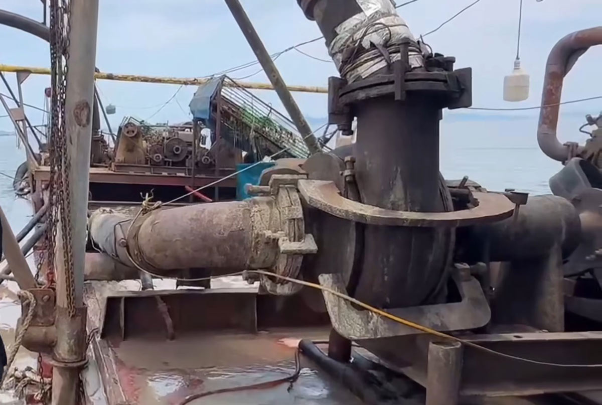 Phát hiện 4 tàu hút cát có dấu hiệu vi phạm trên vùng biển Quảng Ninh