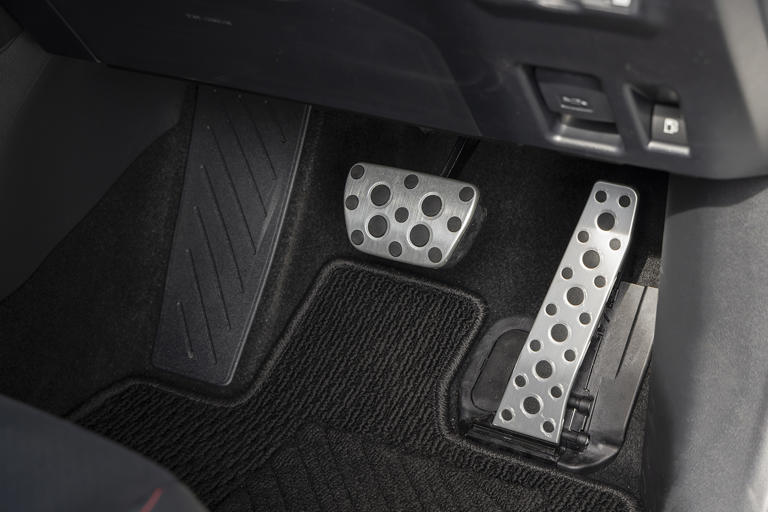 トヨタRAV4 GRスポーツ（4WD/CVT）【試乗記】