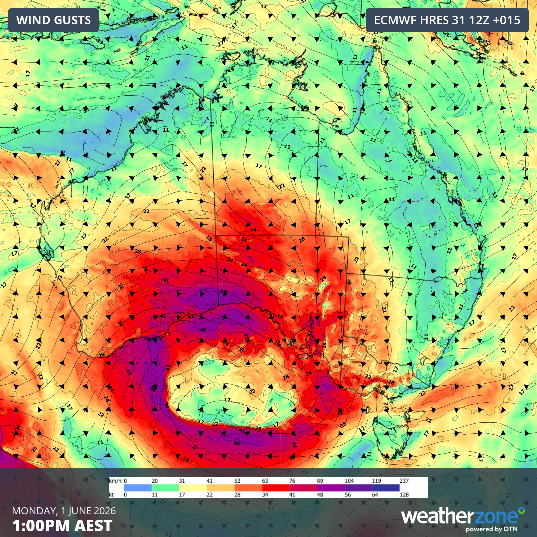 135 km/h winds batter WA, with SA and Victoria next in line