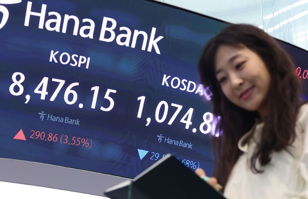 ‘9000피’가 코앞이다… 질주하는 코스피, 이달 전망은