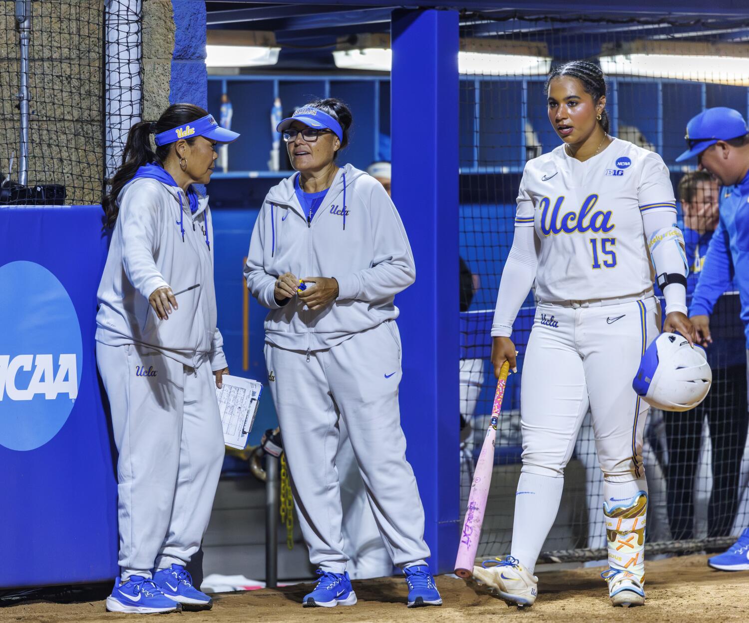 UCLA softball coaches Kelly Inouye-Perez and Lisa Fernandez inspire ...