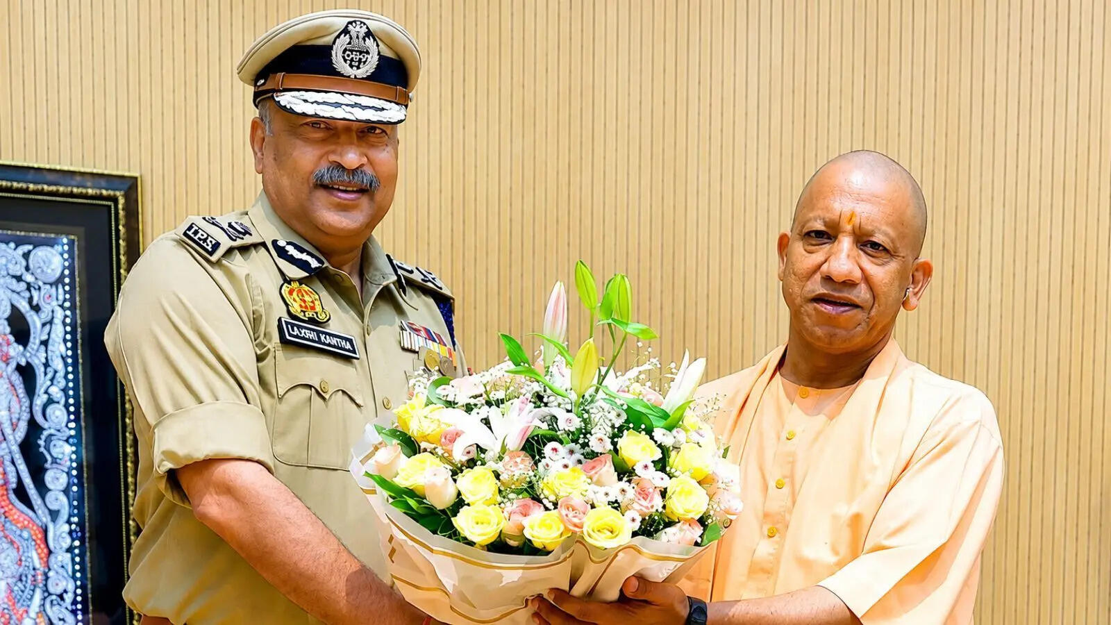 कौन हैं IPS राजीव कृष्णा जो बने उत्तर प्रदेश के स्थायी DGP, कई वीरता ...